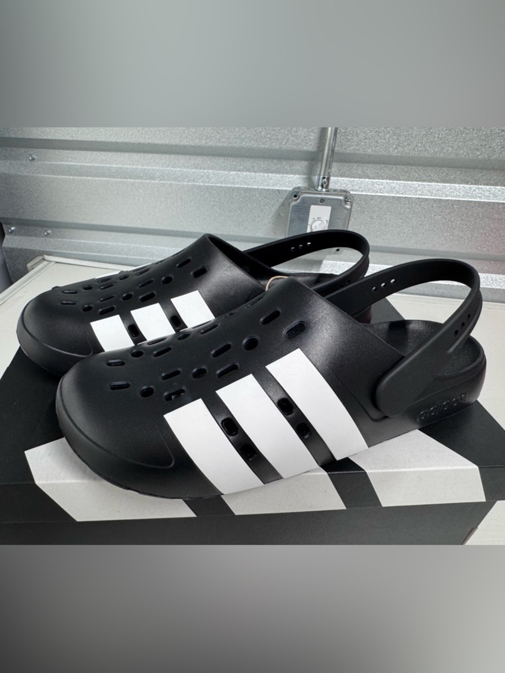 adidas Adilette Clog 2.0 with Removable Strap "Black & White" size 13, NWT